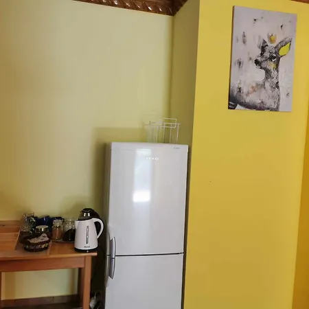 Wedzarnia Pod Lasem - Pokoje Konukevi *
